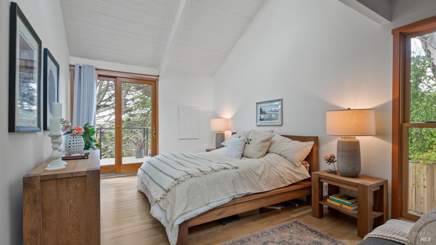 Detail Gallery Image 18 of 29 For 303 Bristol Pl, Mill Valley,  CA 94941 - 3 Beds | 2 Baths