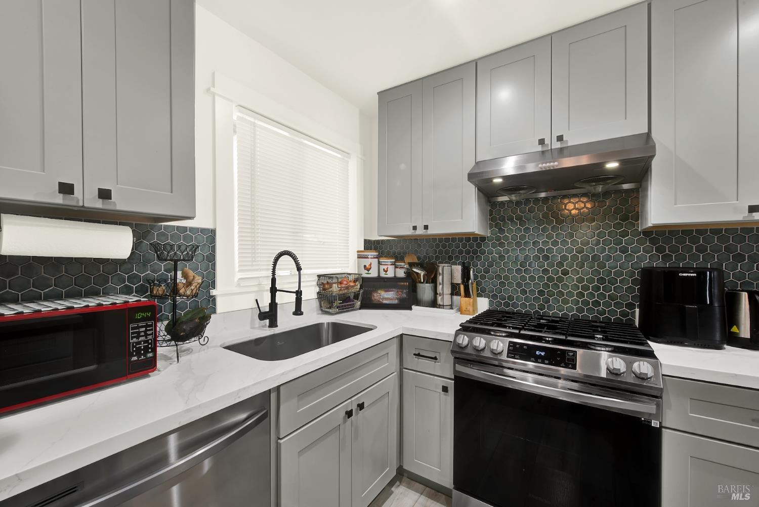 Detail Gallery Image 18 of 64 For 1600 Michigan St, Fairfield,  CA 94533 - 3 Beds | 2 Baths