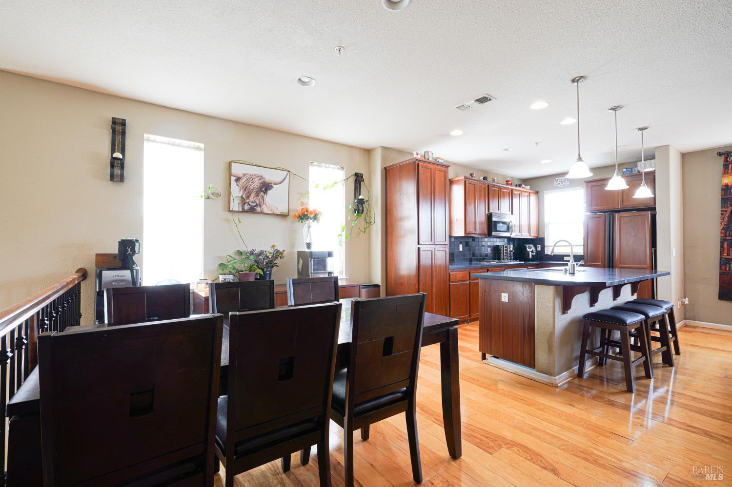 Detail Gallery Image 13 of 38 For 2740 Midtown Ln, Fairfield,  CA 94533 - 3 Beds | 2/1 Baths