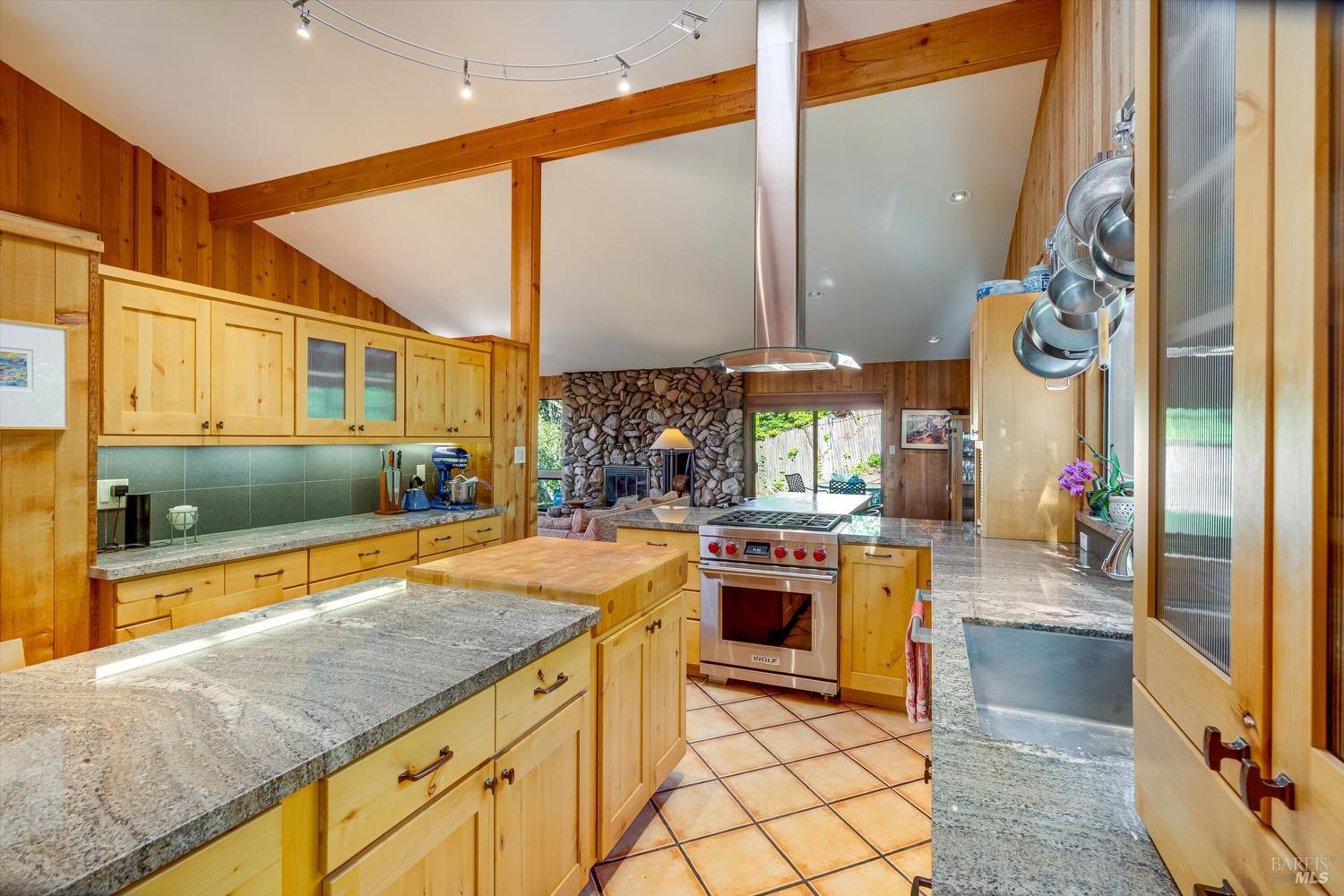 Detail Gallery Image 18 of 37 For 572 Montecito Blvd, Napa,  CA 94559 - 3 Beds | 3 Baths