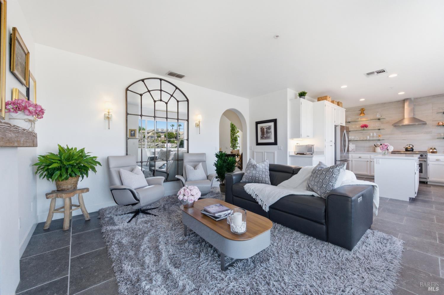 Detail Gallery Image 24 of 67 For 66 S Newport Dr, Napa,  CA 94559 - 4 Beds | 2/1 Baths