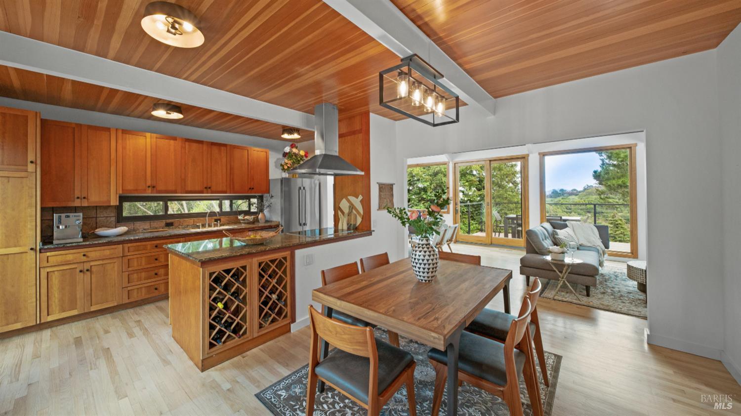 Detail Gallery Image 15 of 29 For 303 Bristol Pl, Mill Valley,  CA 94941 - 3 Beds | 2 Baths