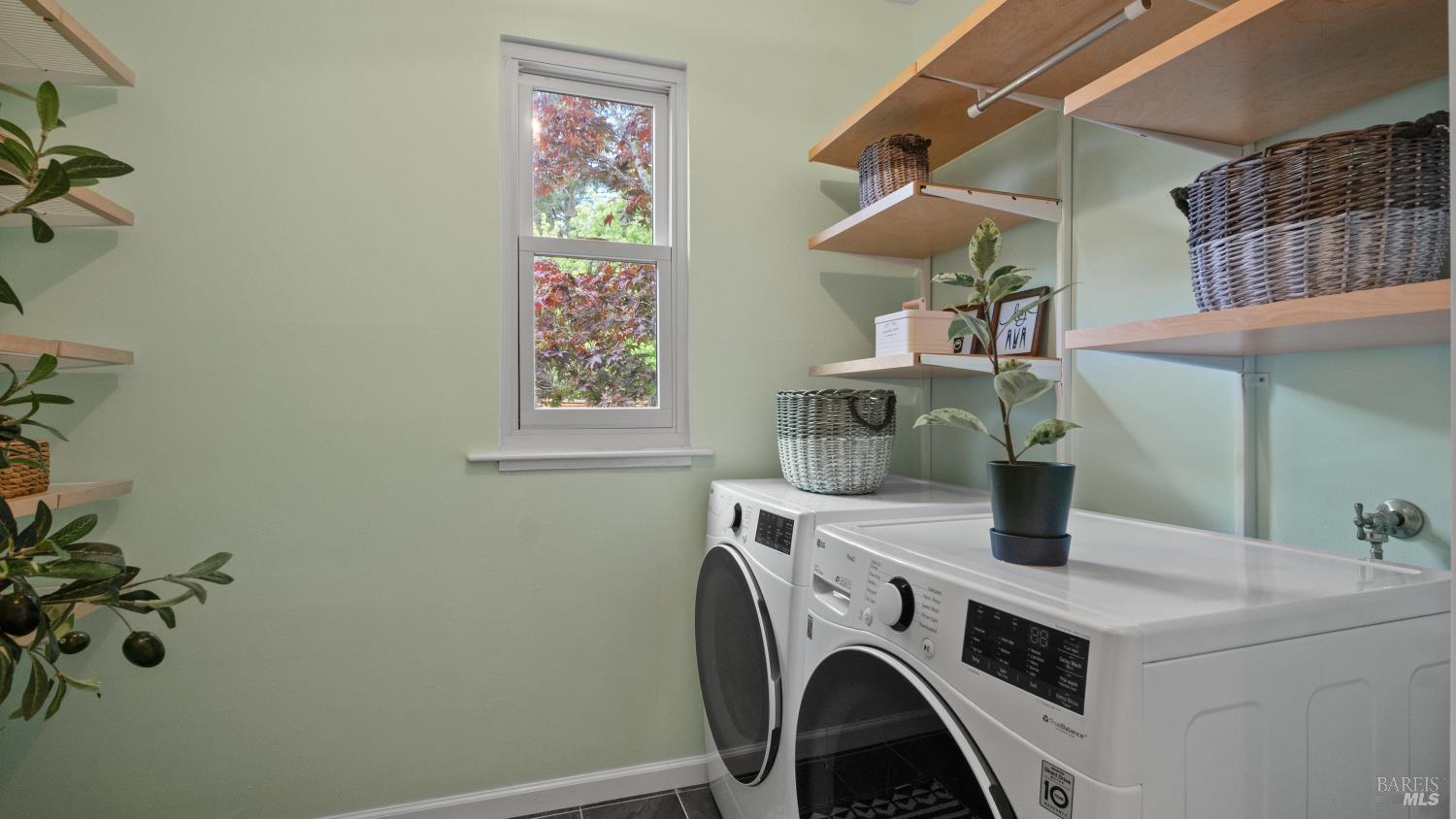 Detail Gallery Image 24 of 29 For 303 Bristol Pl, Mill Valley,  CA 94941 - 3 Beds | 2 Baths