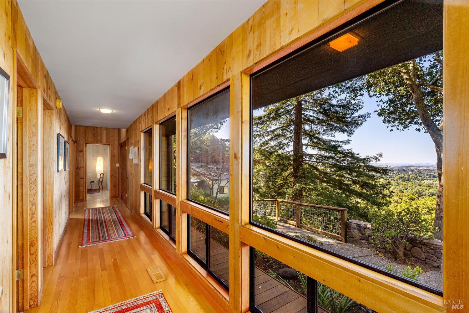 Detail Gallery Image 20 of 37 For 572 Montecito Blvd, Napa,  CA 94559 - 3 Beds | 3 Baths