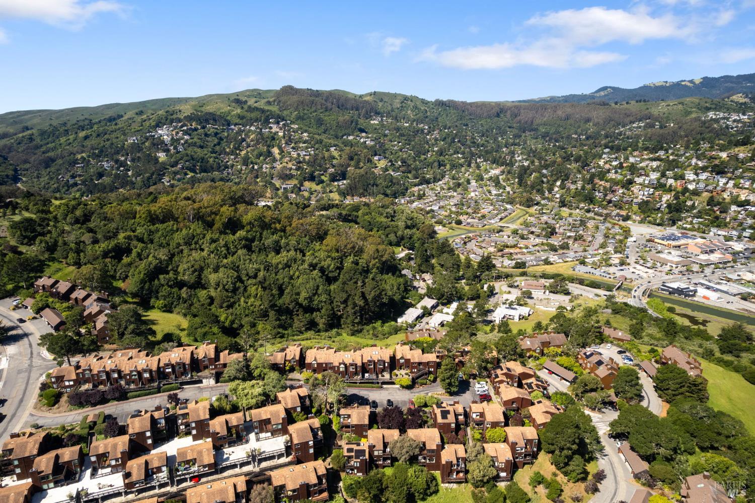 Detail Gallery Image 37 of 42 For 363 Headlands Ct, Sausalito,  CA 94965 - 2 Beds | 2/1 Baths