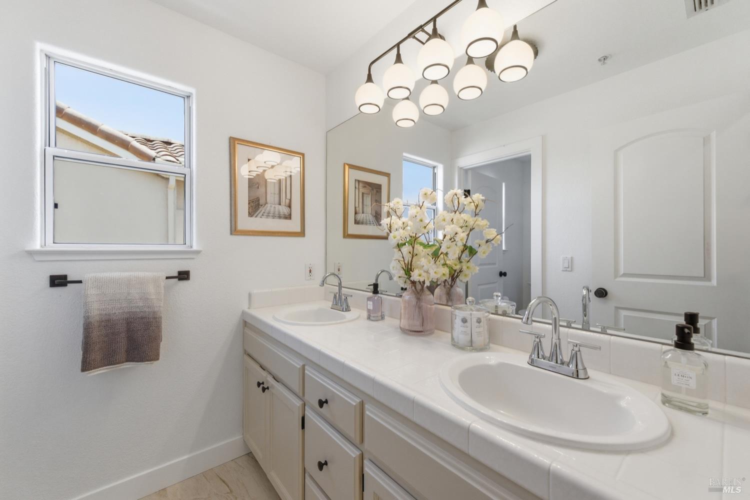 Detail Gallery Image 53 of 67 For 66 S Newport Dr, Napa,  CA 94559 - 4 Beds | 2/1 Baths