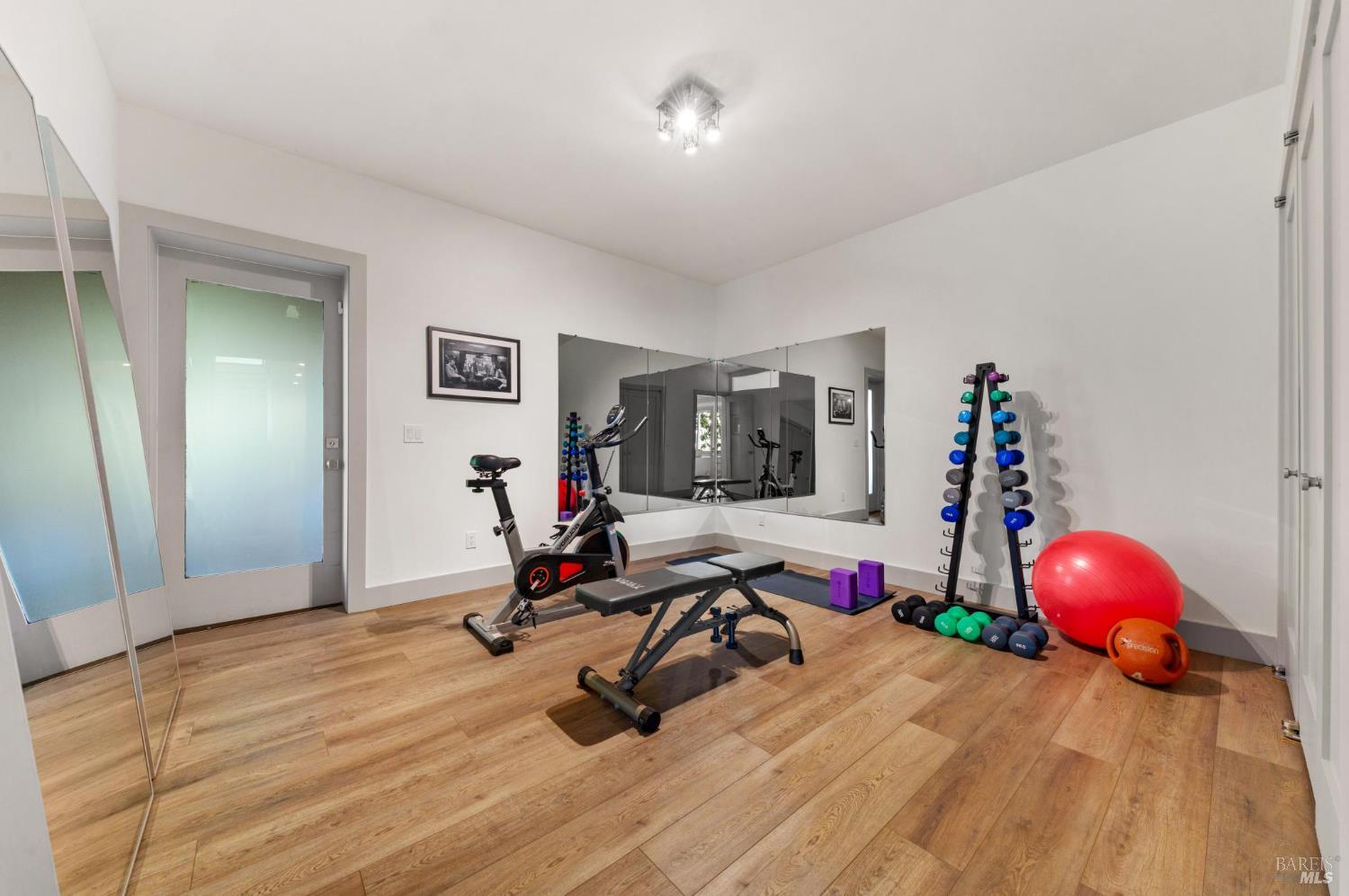 Detail Gallery Image 50 of 77 For 290 Beach Rd, Belvedere,  CA 94920 - 6 Beds | 5 Baths