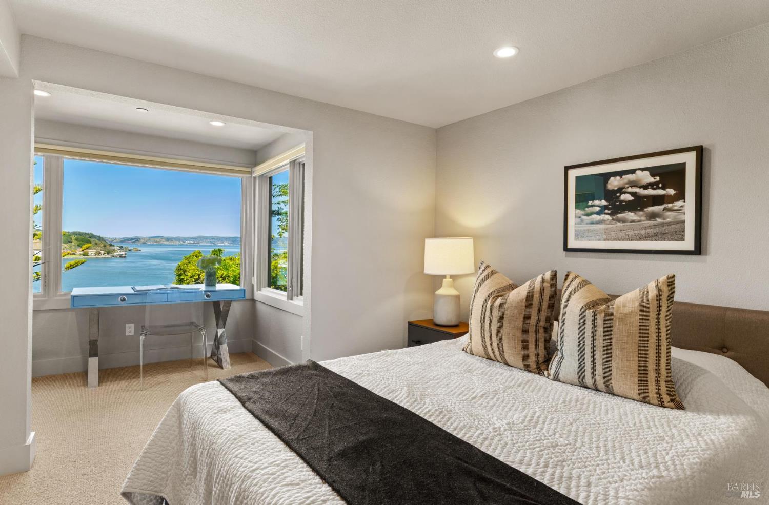 Detail Gallery Image 56 of 77 For 290 Beach Rd, Belvedere,  CA 94920 - 6 Beds | 5 Baths