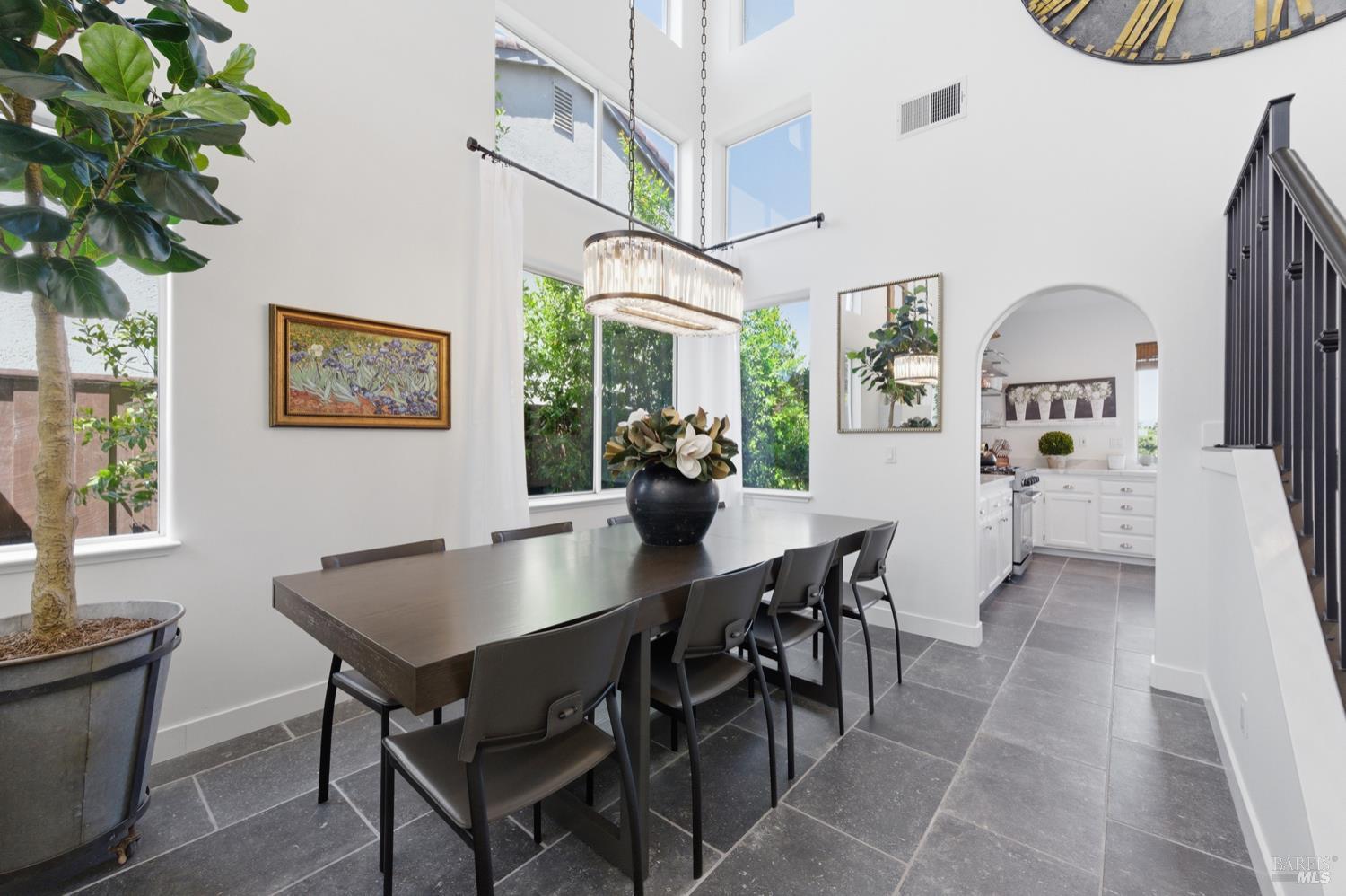 Detail Gallery Image 19 of 67 For 66 S Newport Dr, Napa,  CA 94559 - 4 Beds | 2/1 Baths