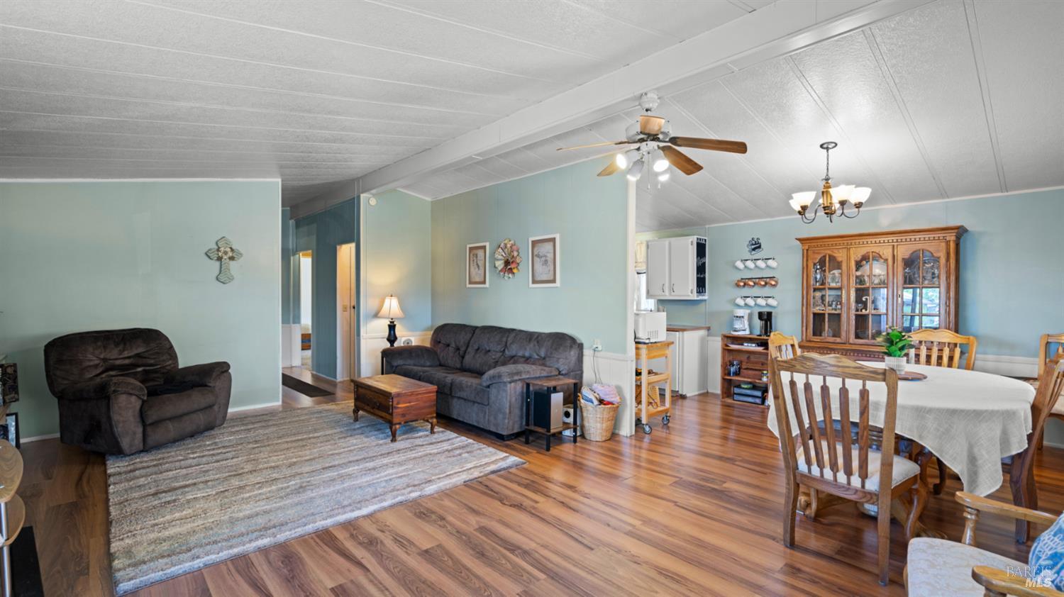 Detail Gallery Image 6 of 36 For 38 Del Rey Dr, Vacaville,  CA 95687 - 3 Beds | 2 Baths