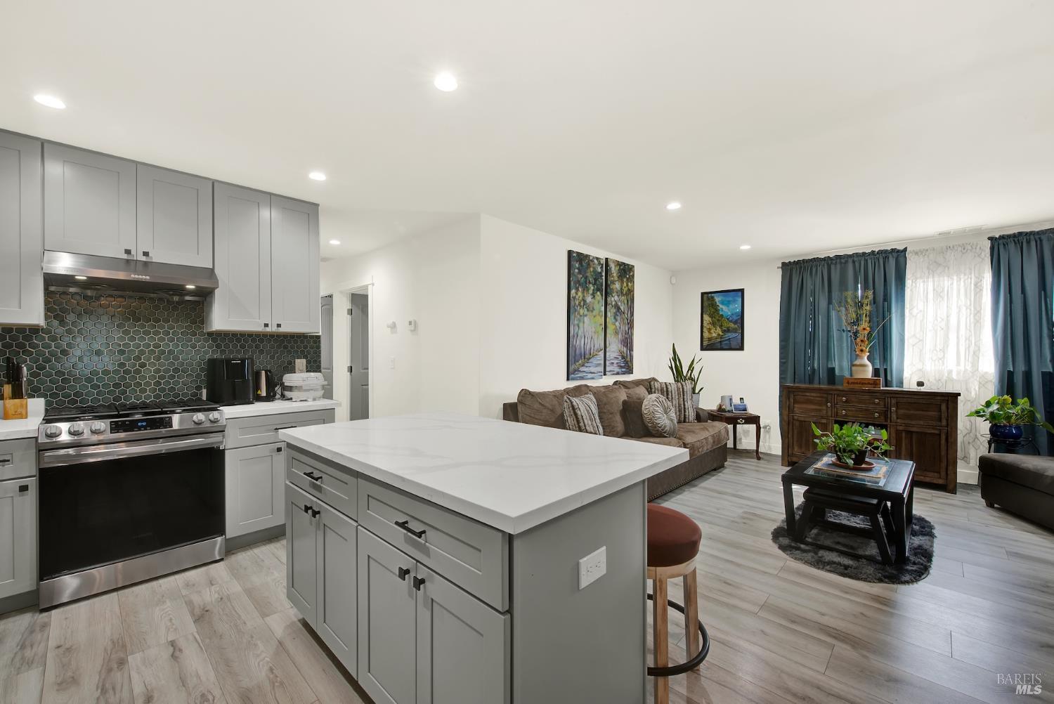 Detail Gallery Image 12 of 64 For 1600 Michigan St, Fairfield,  CA 94533 - 3 Beds | 2 Baths