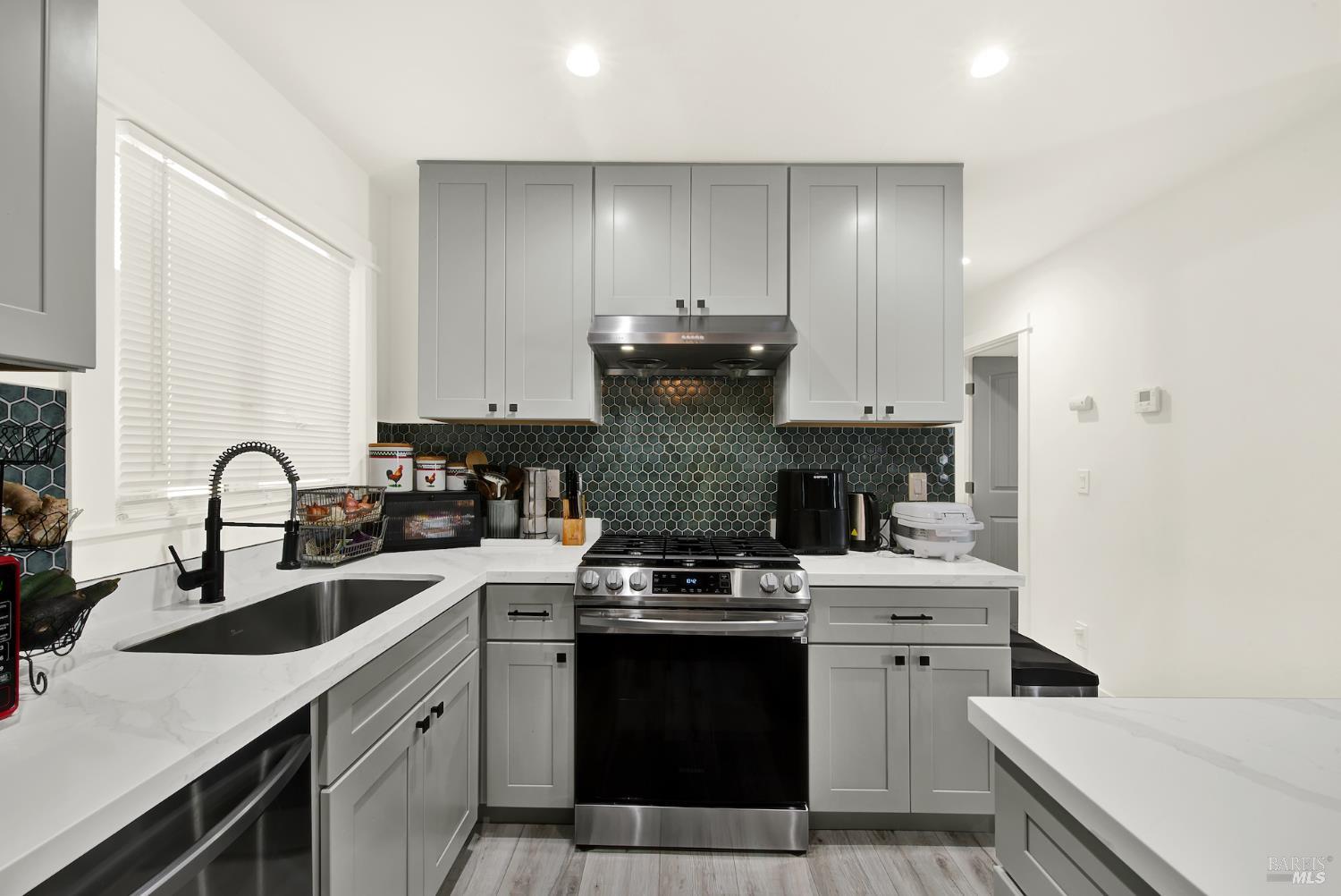 Detail Gallery Image 19 of 64 For 1600 Michigan St, Fairfield,  CA 94533 - 3 Beds | 2 Baths