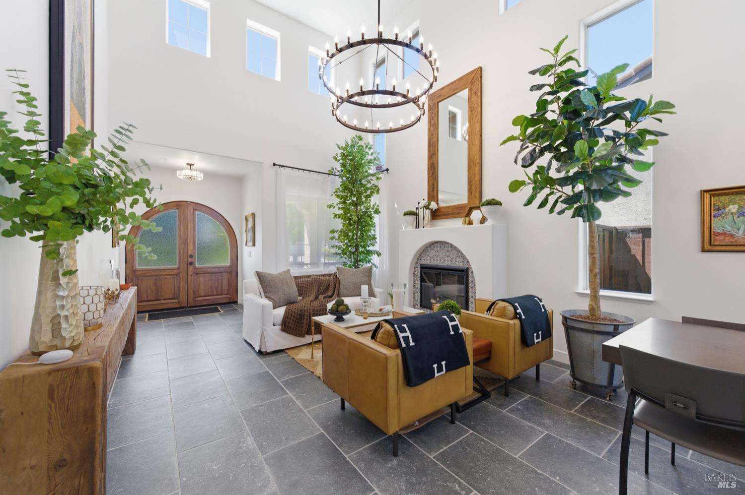 Detail Gallery Image 17 of 67 For 66 S Newport Dr, Napa,  CA 94559 - 4 Beds | 2/1 Baths