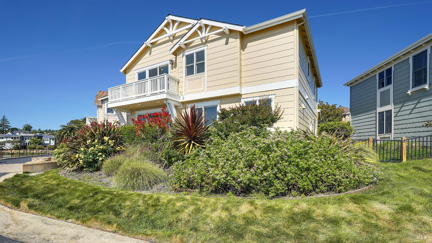 Detail Gallery Image 80 of 82 For 574 Anderson Ln, Benicia,  CA 94510 - 3 Beds | 2/1 Baths