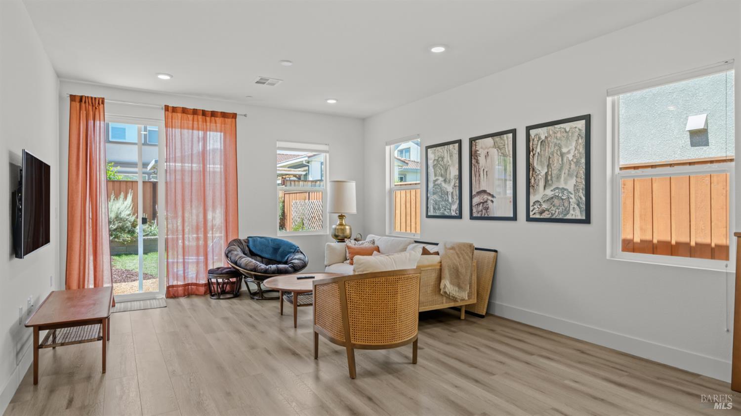 Detail Gallery Image 11 of 52 For 3044 Balance Cir, Fairfield,  CA 94533 - 3 Beds | 2 Baths