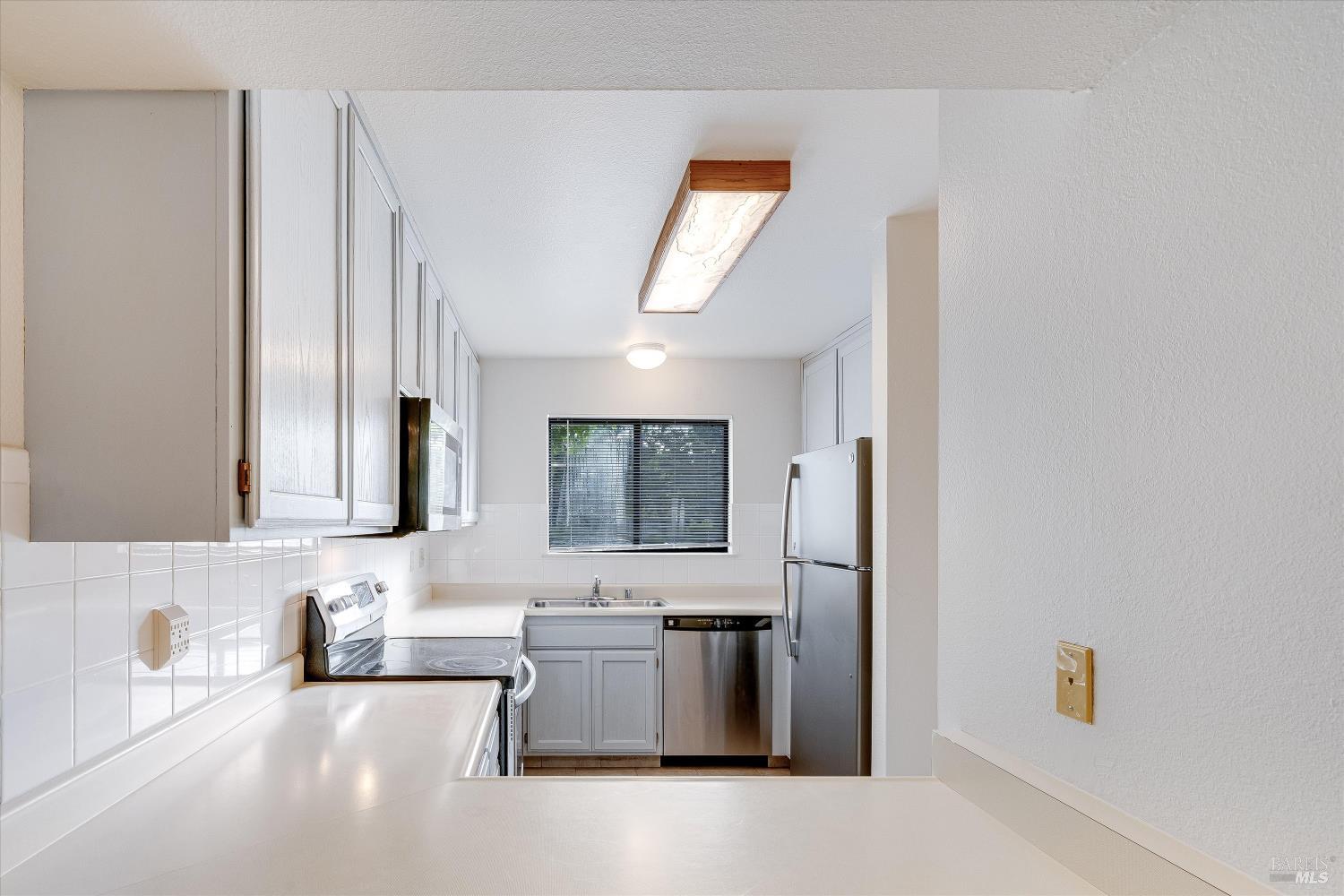 Detail Gallery Image 27 of 42 For 121 Elbridge Ave #B,  Cloverdale,  CA 95425 - 2 Beds | 2 Baths