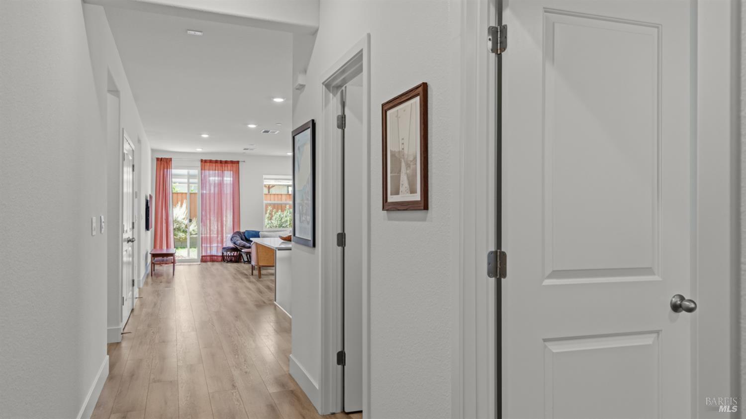 Detail Gallery Image 4 of 52 For 3044 Balance Cir, Fairfield,  CA 94533 - 3 Beds | 2 Baths