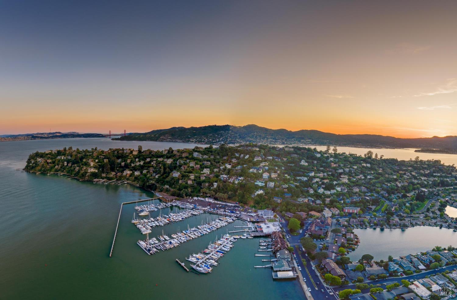 Detail Gallery Image 71 of 77 For 290 Beach Rd, Belvedere,  CA 94920 - 6 Beds | 5 Baths