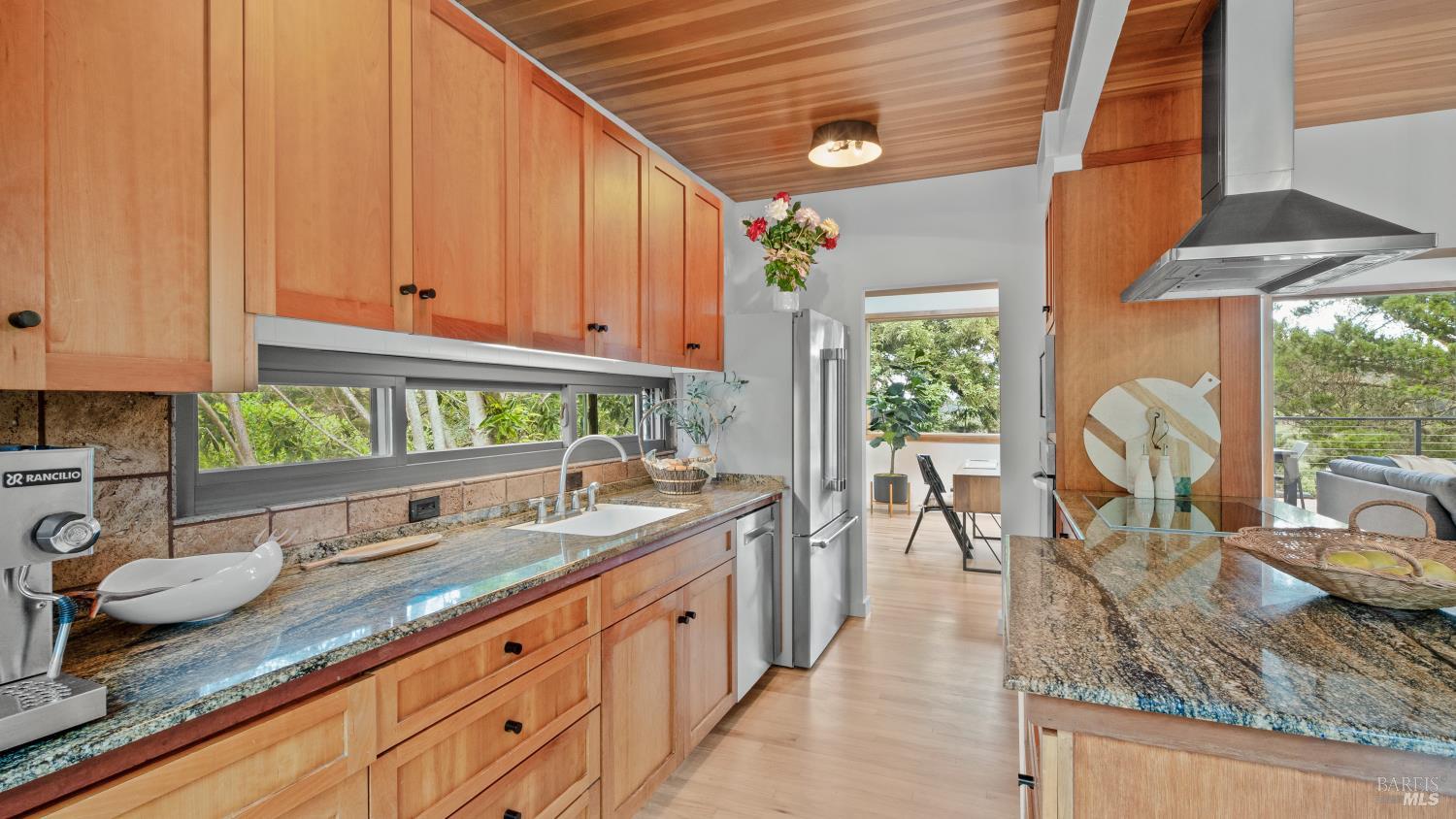 Detail Gallery Image 16 of 29 For 303 Bristol Pl, Mill Valley,  CA 94941 - 3 Beds | 2 Baths