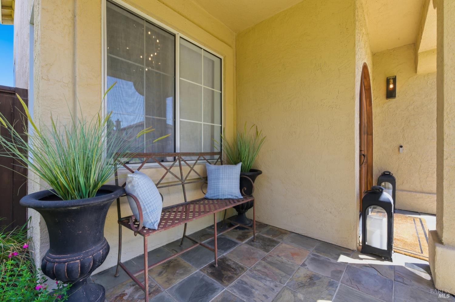 Detail Gallery Image 11 of 67 For 66 S Newport Dr, Napa,  CA 94559 - 4 Beds | 2/1 Baths