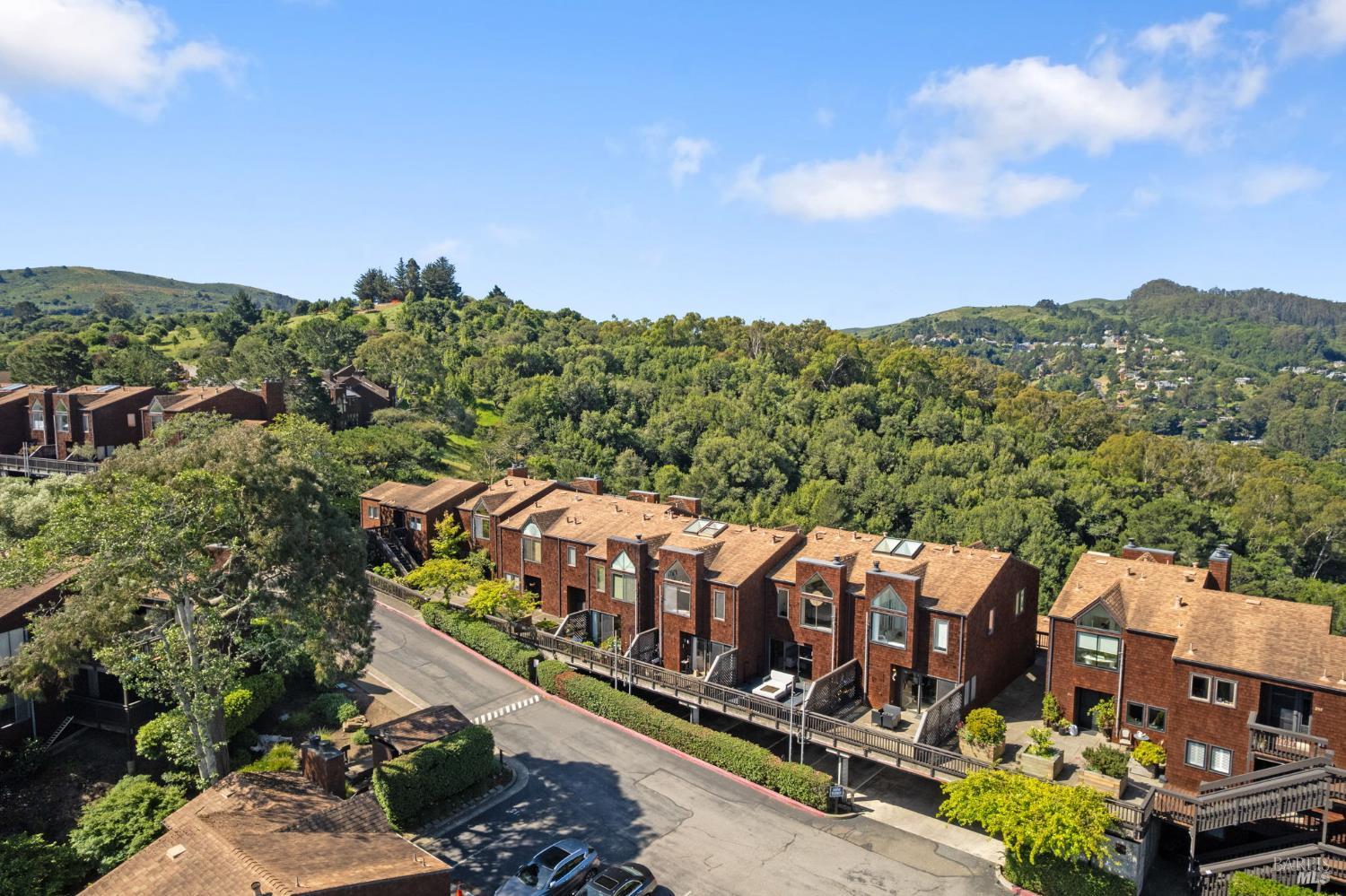 Detail Gallery Image 30 of 42 For 363 Headlands Ct, Sausalito,  CA 94965 - 2 Beds | 2/1 Baths