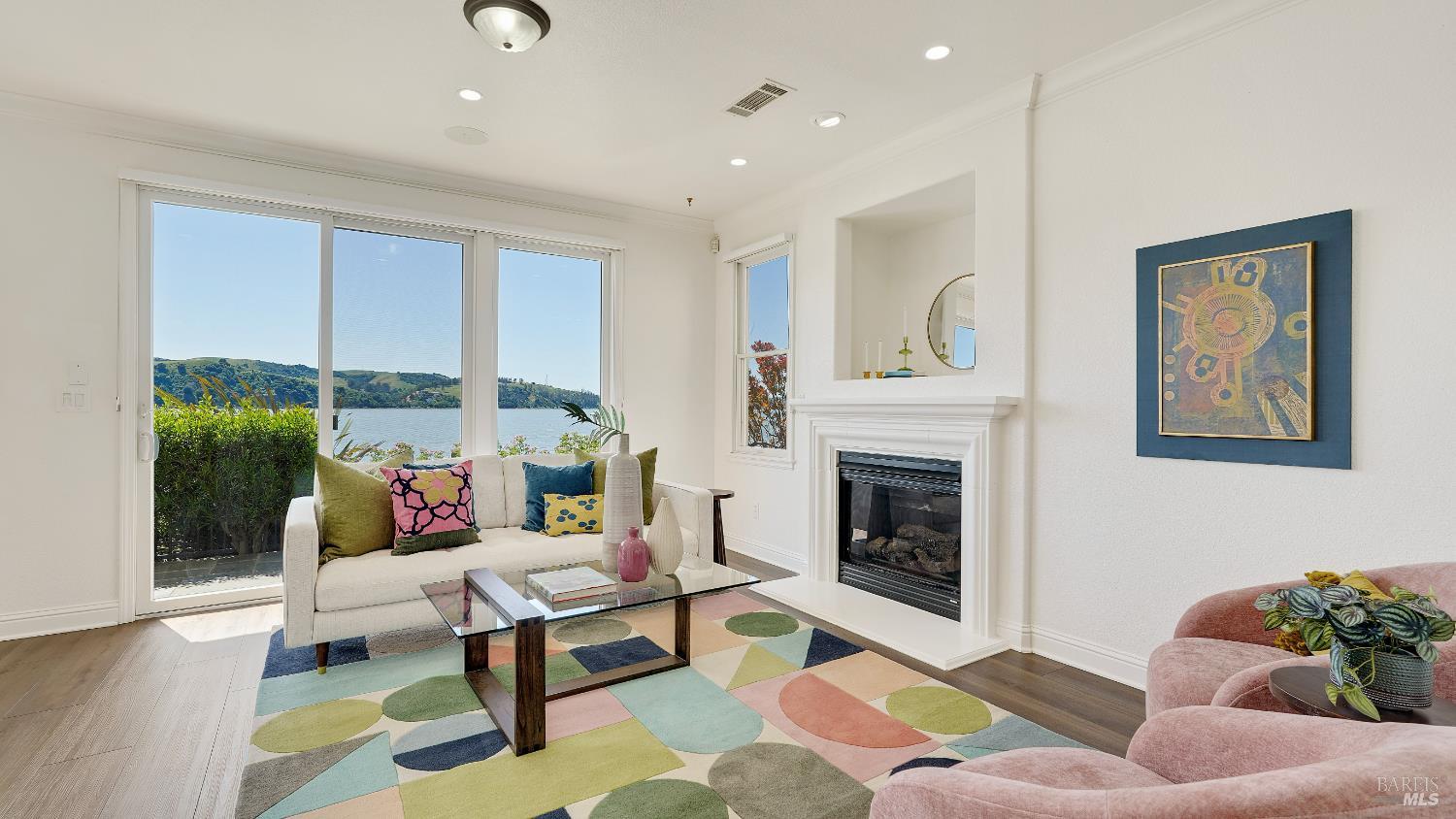 Detail Gallery Image 18 of 82 For 574 Anderson Ln, Benicia,  CA 94510 - 3 Beds | 2/1 Baths