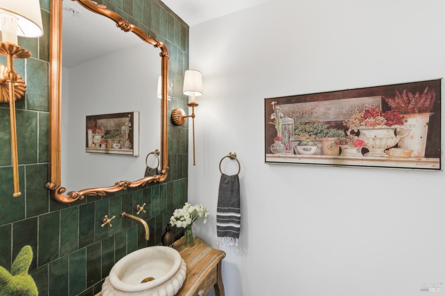 Detail Gallery Image 22 of 67 For 66 S Newport Dr, Napa,  CA 94559 - 4 Beds | 2/1 Baths