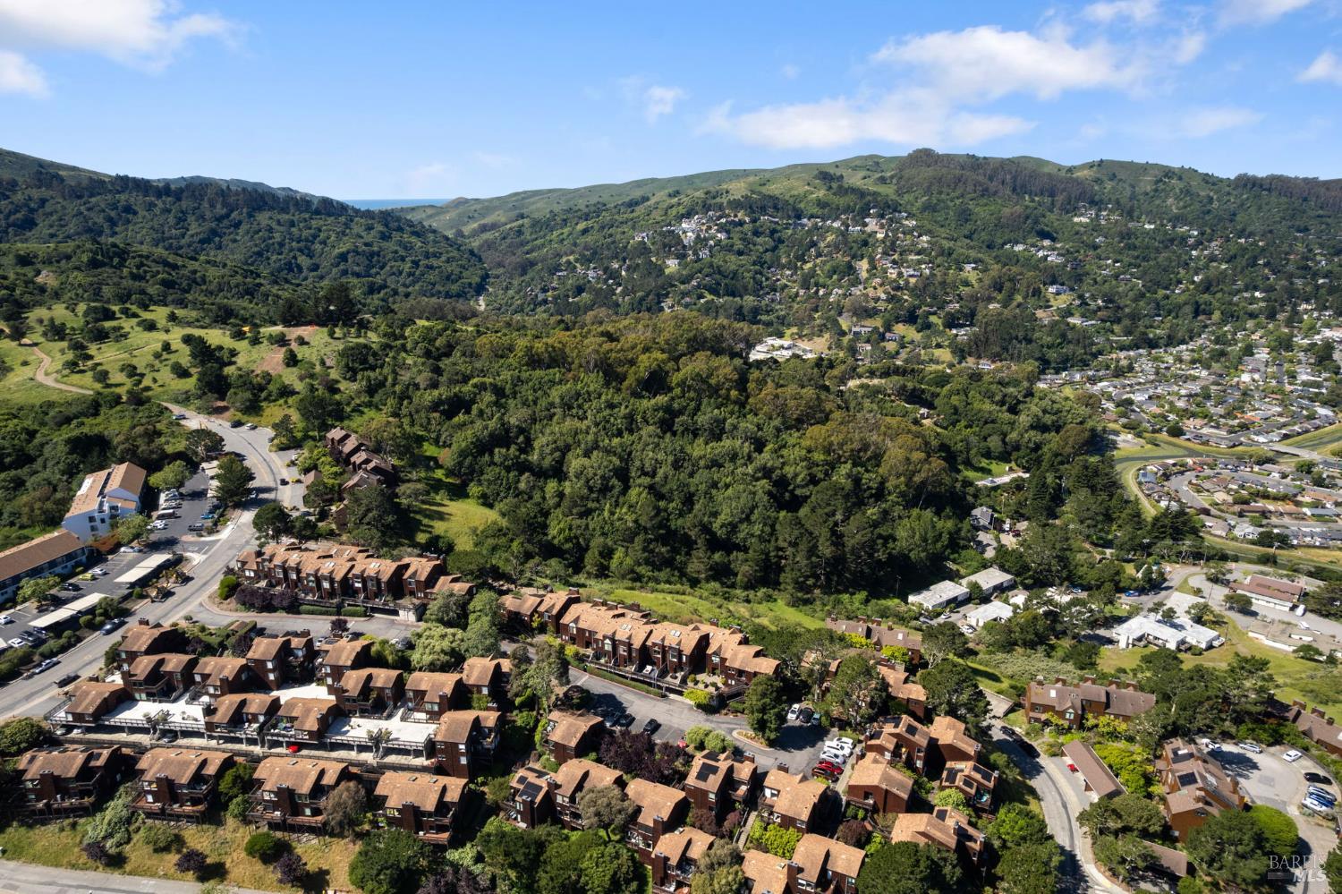 Detail Gallery Image 38 of 42 For 363 Headlands Ct, Sausalito,  CA 94965 - 2 Beds | 2/1 Baths