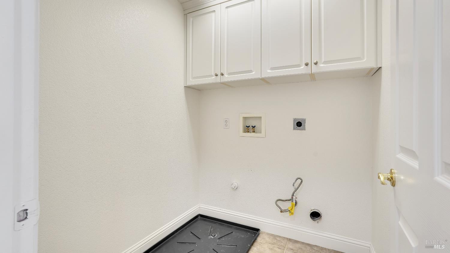 Detail Gallery Image 54 of 82 For 574 Anderson Ln, Benicia,  CA 94510 - 3 Beds | 2/1 Baths