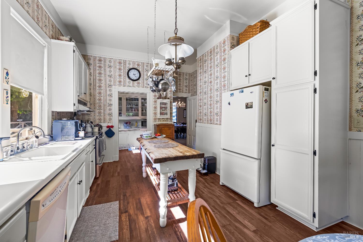 Detail Gallery Image 7 of 27 For 2000 Mcgary Rd, American Canyon,  CA 94591 - 4 Beds | 3 Baths