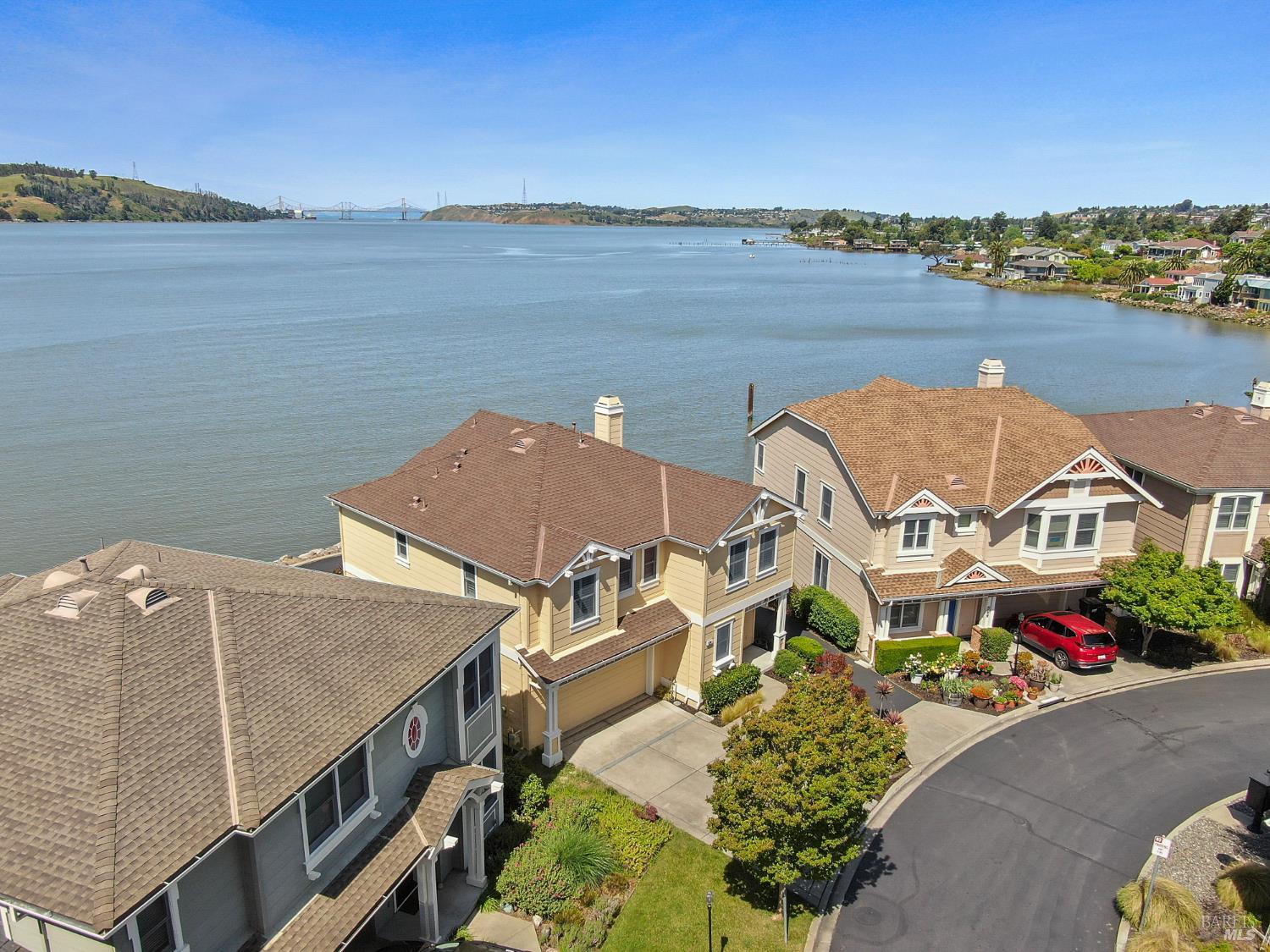 Detail Gallery Image 5 of 82 For 574 Anderson Ln, Benicia,  CA 94510 - 3 Beds | 2/1 Baths