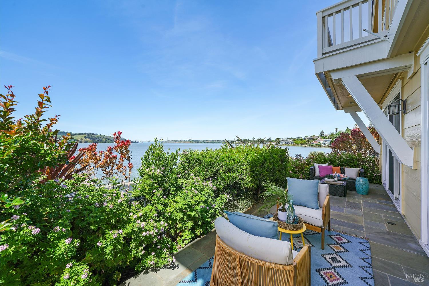 Detail Gallery Image 34 of 82 For 574 Anderson Ln, Benicia,  CA 94510 - 3 Beds | 2/1 Baths