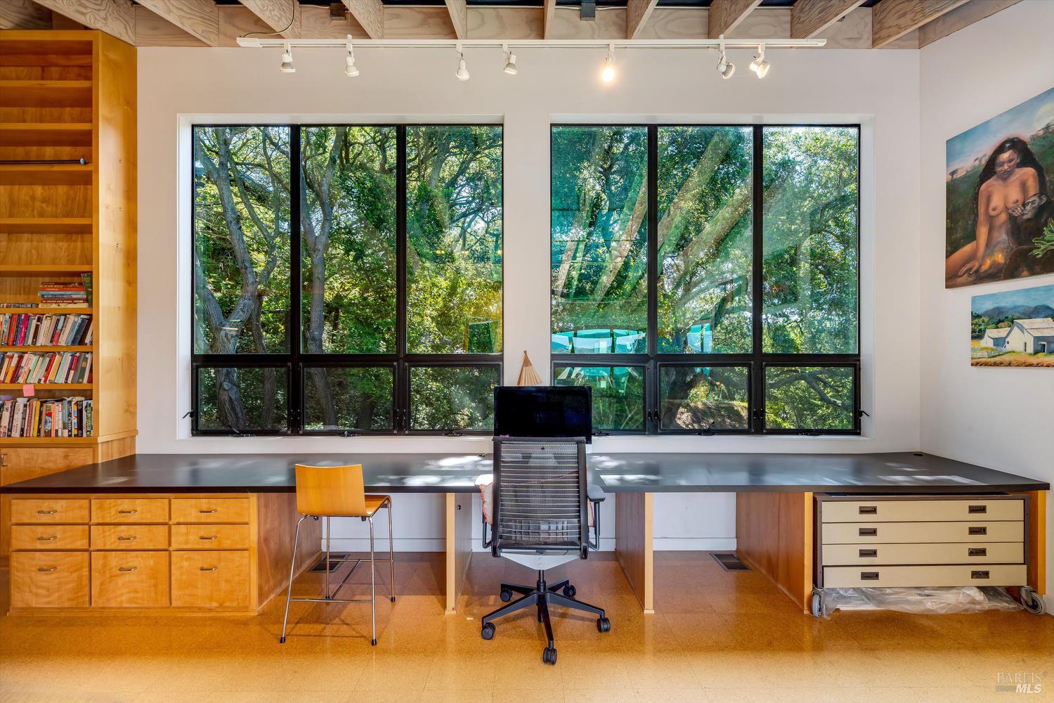 Detail Gallery Image 34 of 37 For 572 Montecito Blvd, Napa,  CA 94559 - 3 Beds | 3 Baths