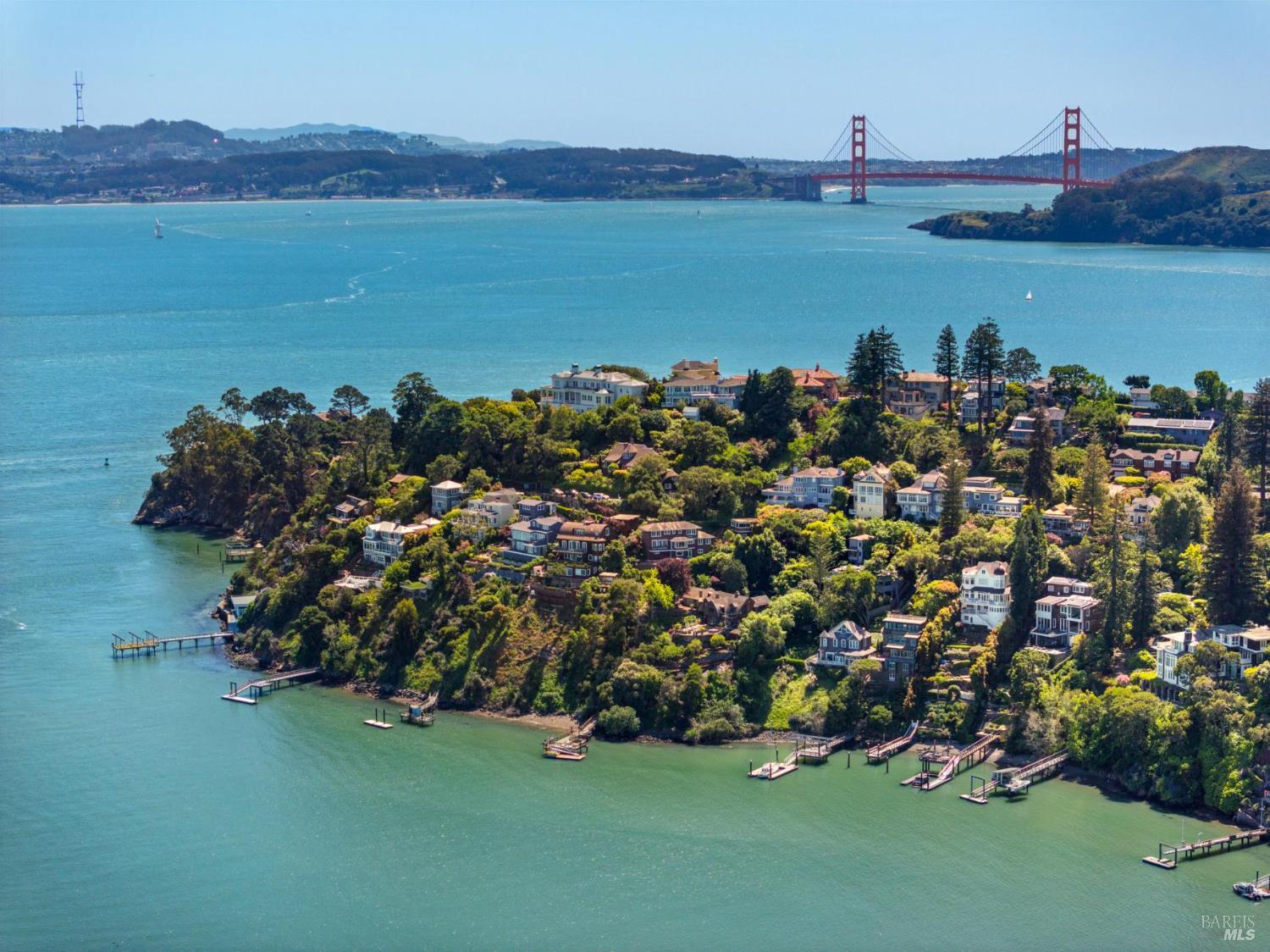 Detail Gallery Image 64 of 77 For 290 Beach Rd, Belvedere,  CA 94920 - 6 Beds | 5 Baths