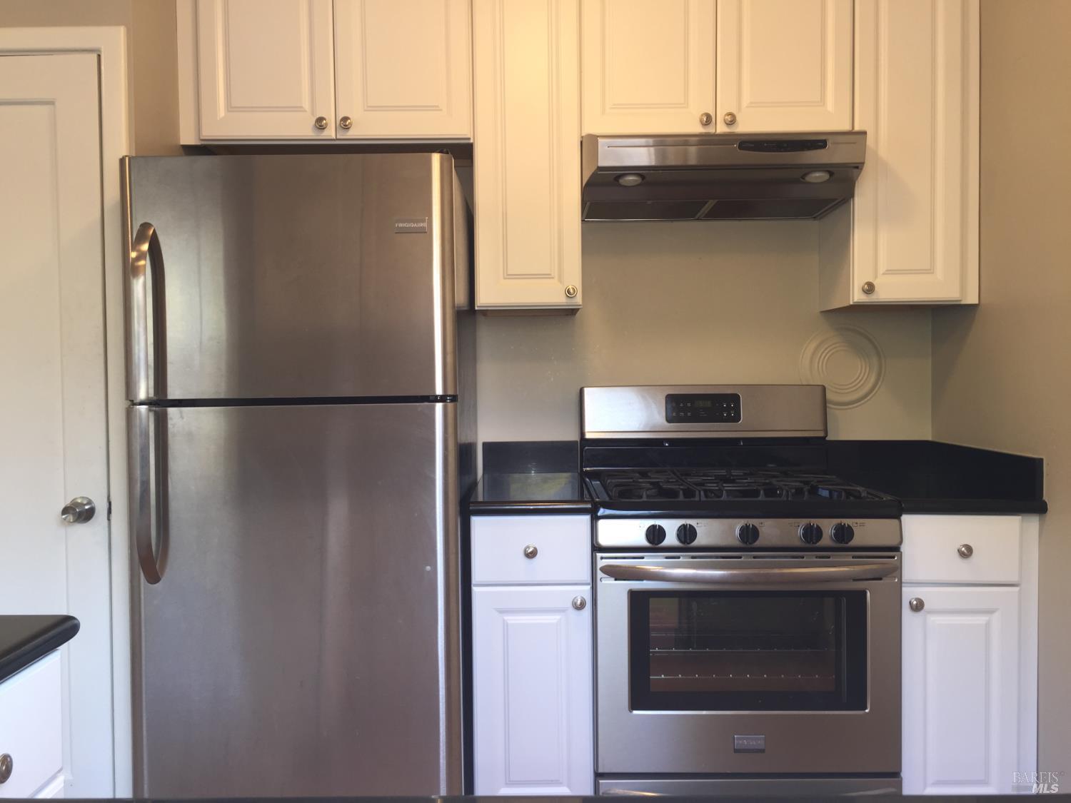 Detail Gallery Image 2 of 8 For 1850 Laurel St, Napa,  CA 94559 - – Beds | – Baths