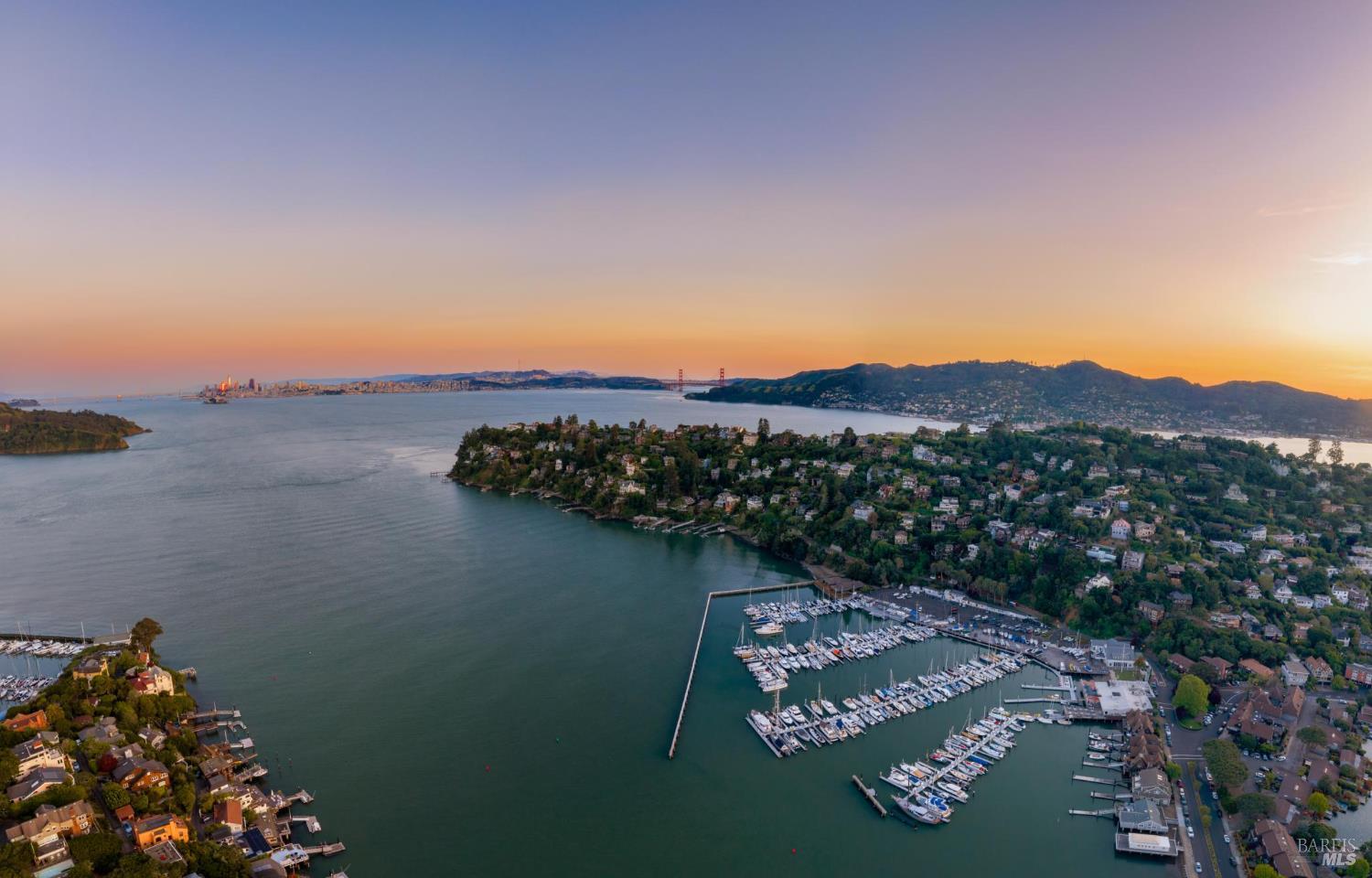 Detail Gallery Image 70 of 77 For 290 Beach Rd, Belvedere,  CA 94920 - 6 Beds | 5 Baths