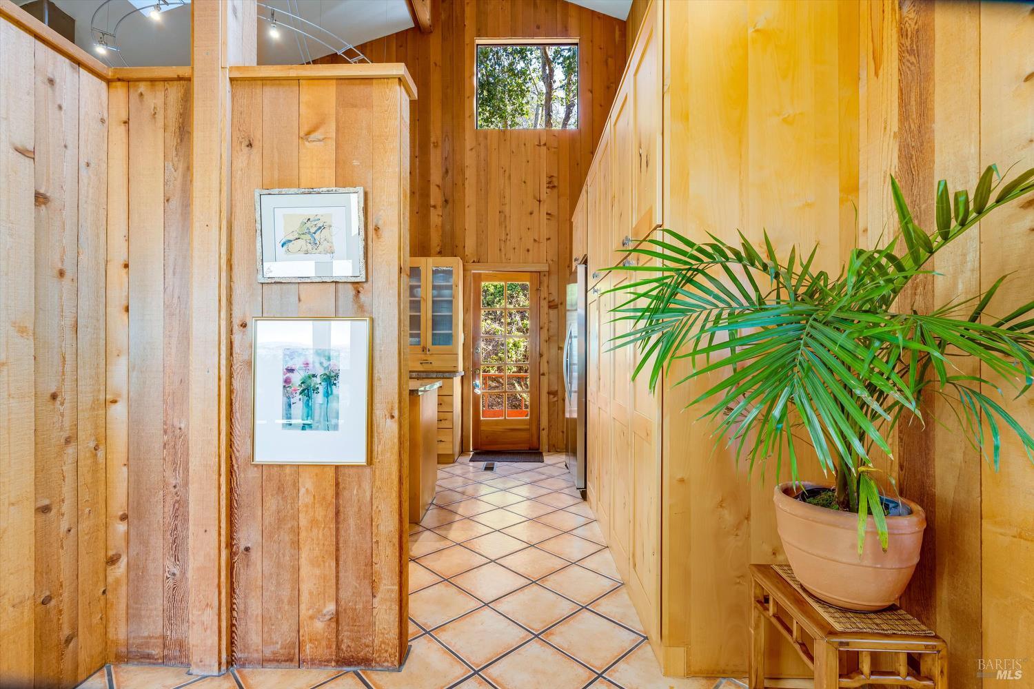 Detail Gallery Image 4 of 37 For 572 Montecito Blvd, Napa,  CA 94559 - 3 Beds | 3 Baths