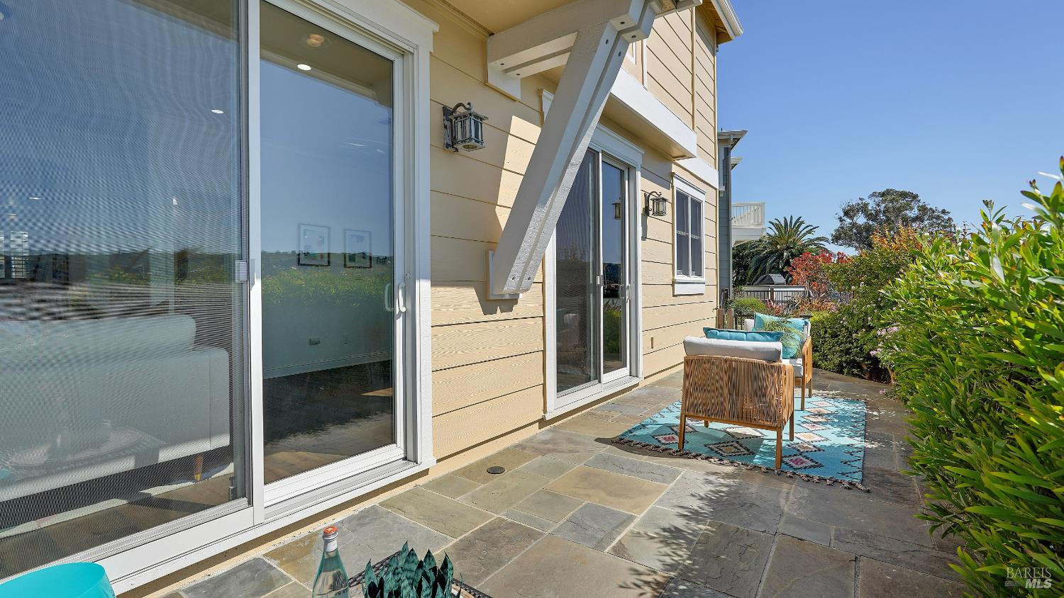 Detail Gallery Image 35 of 82 For 574 Anderson Ln, Benicia,  CA 94510 - 3 Beds | 2/1 Baths