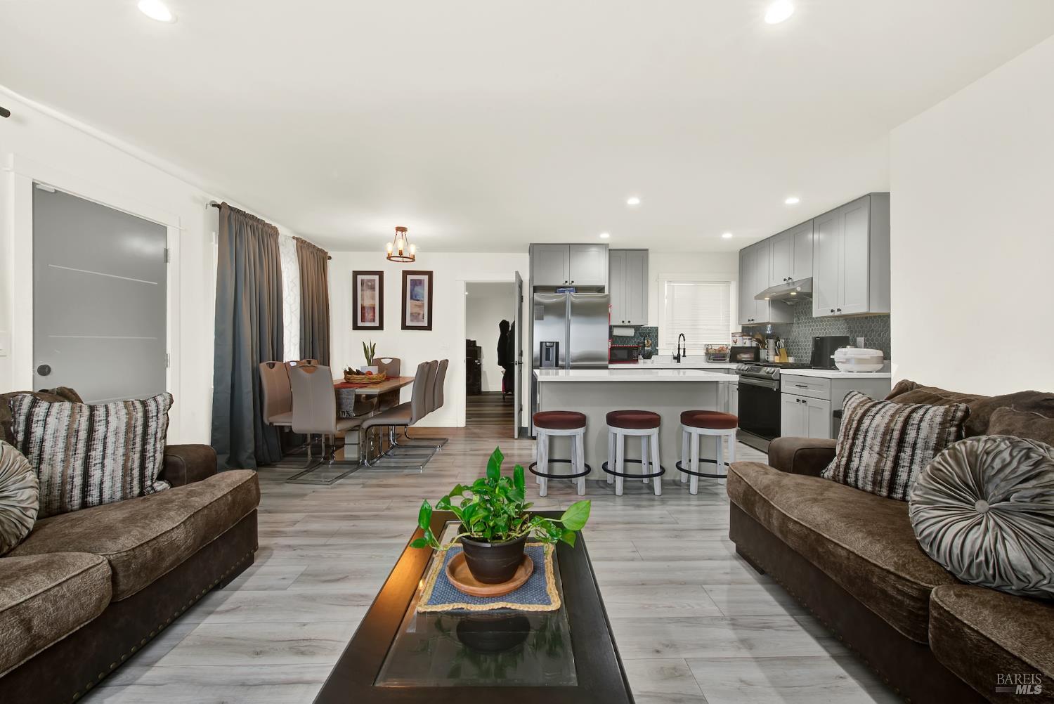 Detail Gallery Image 9 of 64 For 1600 Michigan St, Fairfield,  CA 94533 - 3 Beds | 2 Baths