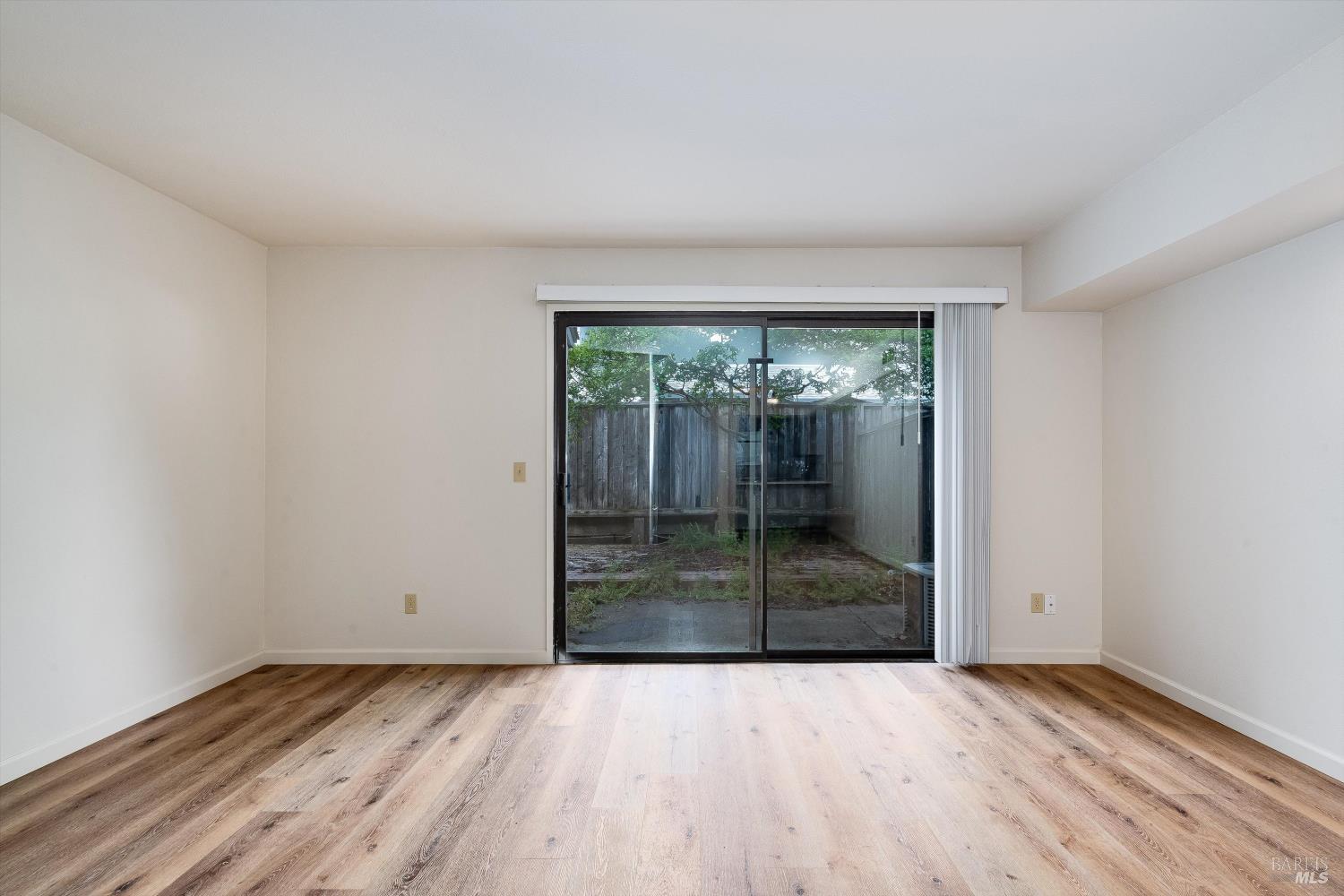 Detail Gallery Image 19 of 42 For 121 Elbridge Ave #B,  Cloverdale,  CA 95425 - 2 Beds | 2 Baths