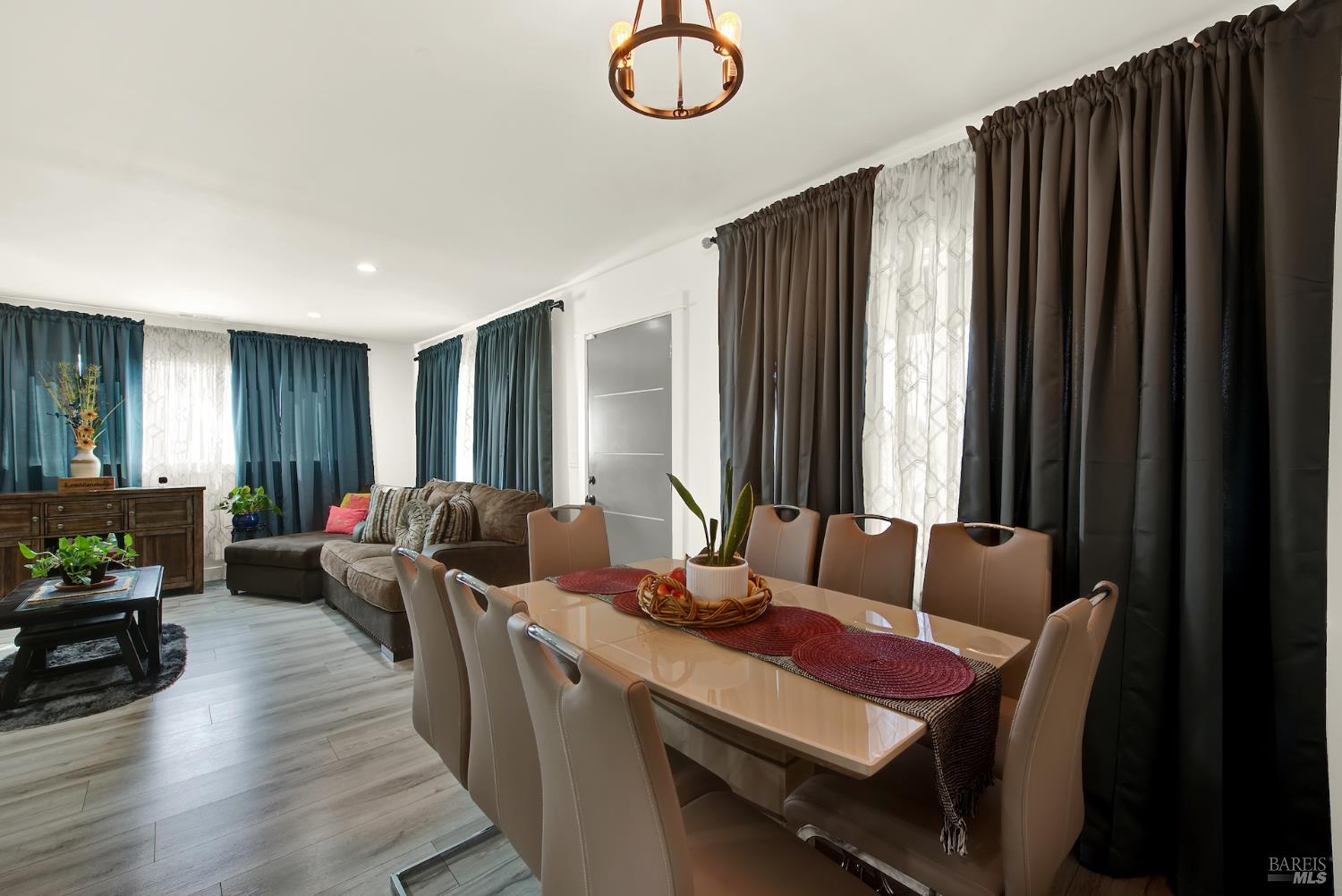 Detail Gallery Image 11 of 64 For 1600 Michigan St, Fairfield,  CA 94533 - 3 Beds | 2 Baths