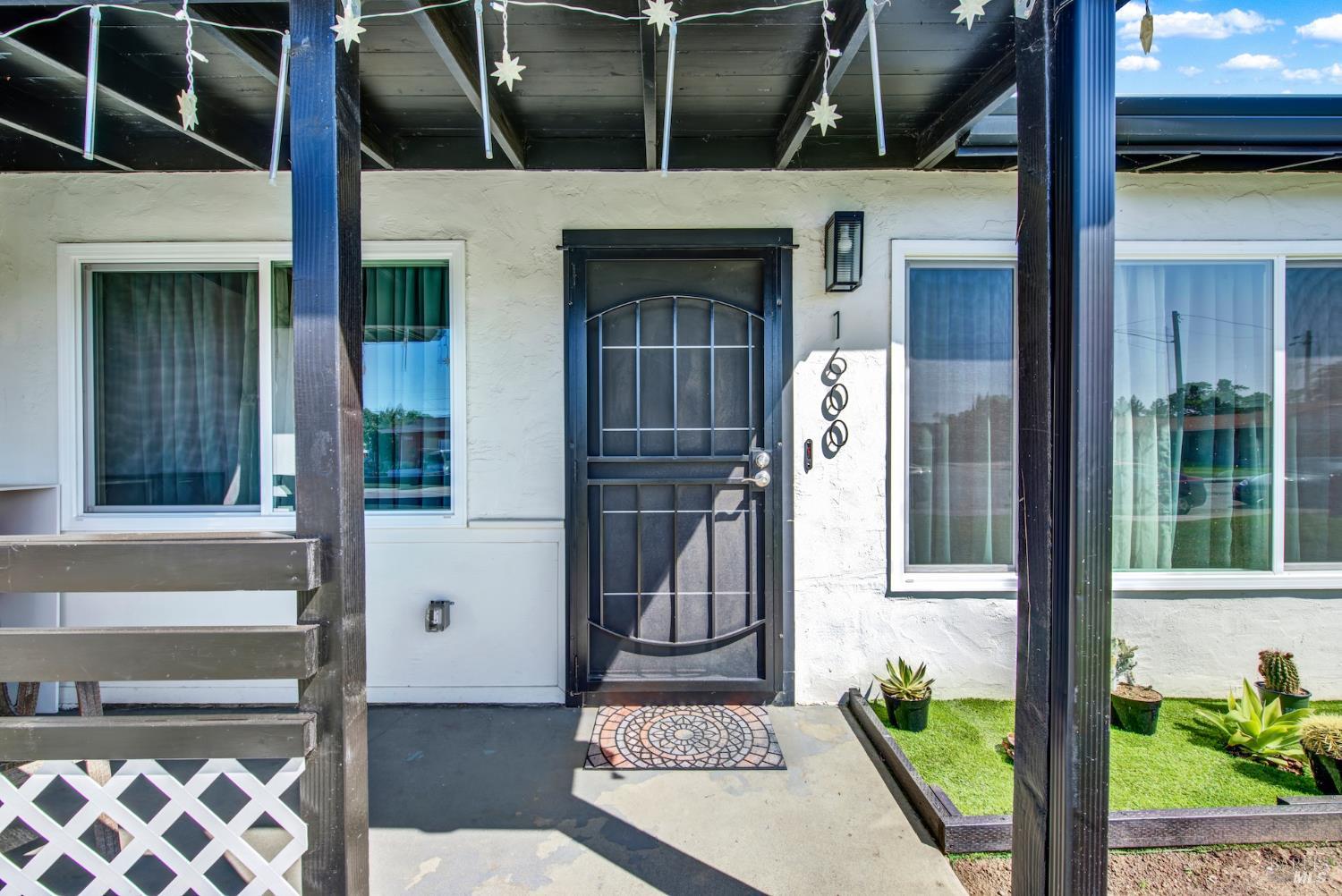 Detail Gallery Image 4 of 64 For 1600 Michigan St, Fairfield,  CA 94533 - 3 Beds | 2 Baths