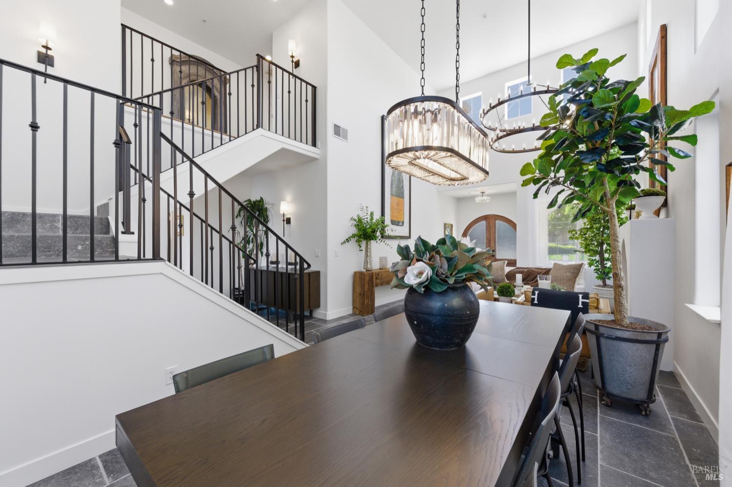 Detail Gallery Image 20 of 67 For 66 S Newport Dr, Napa,  CA 94559 - 4 Beds | 2/1 Baths