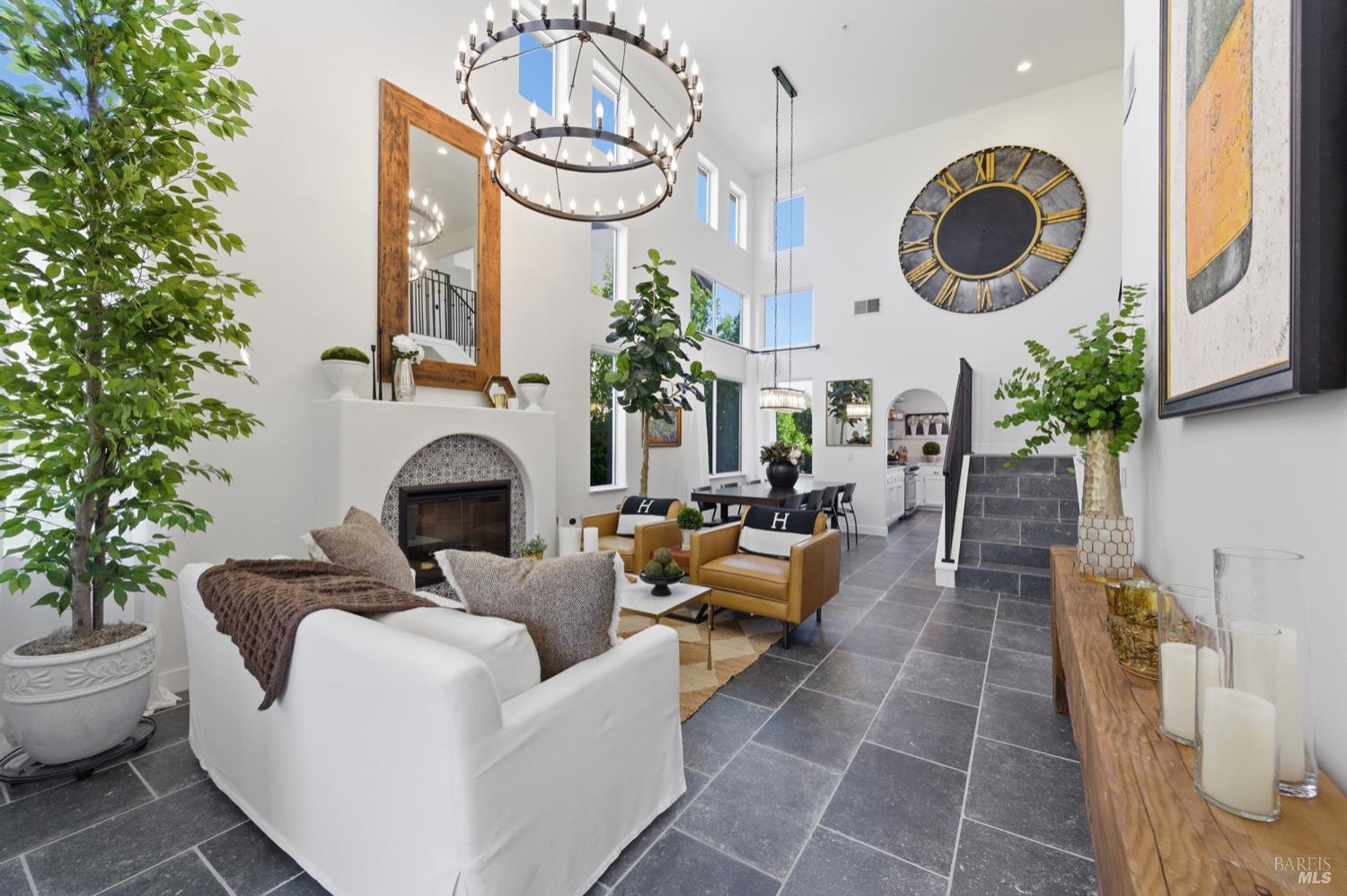 Detail Gallery Image 2 of 67 For 66 S Newport Dr, Napa,  CA 94559 - 4 Beds | 2/1 Baths