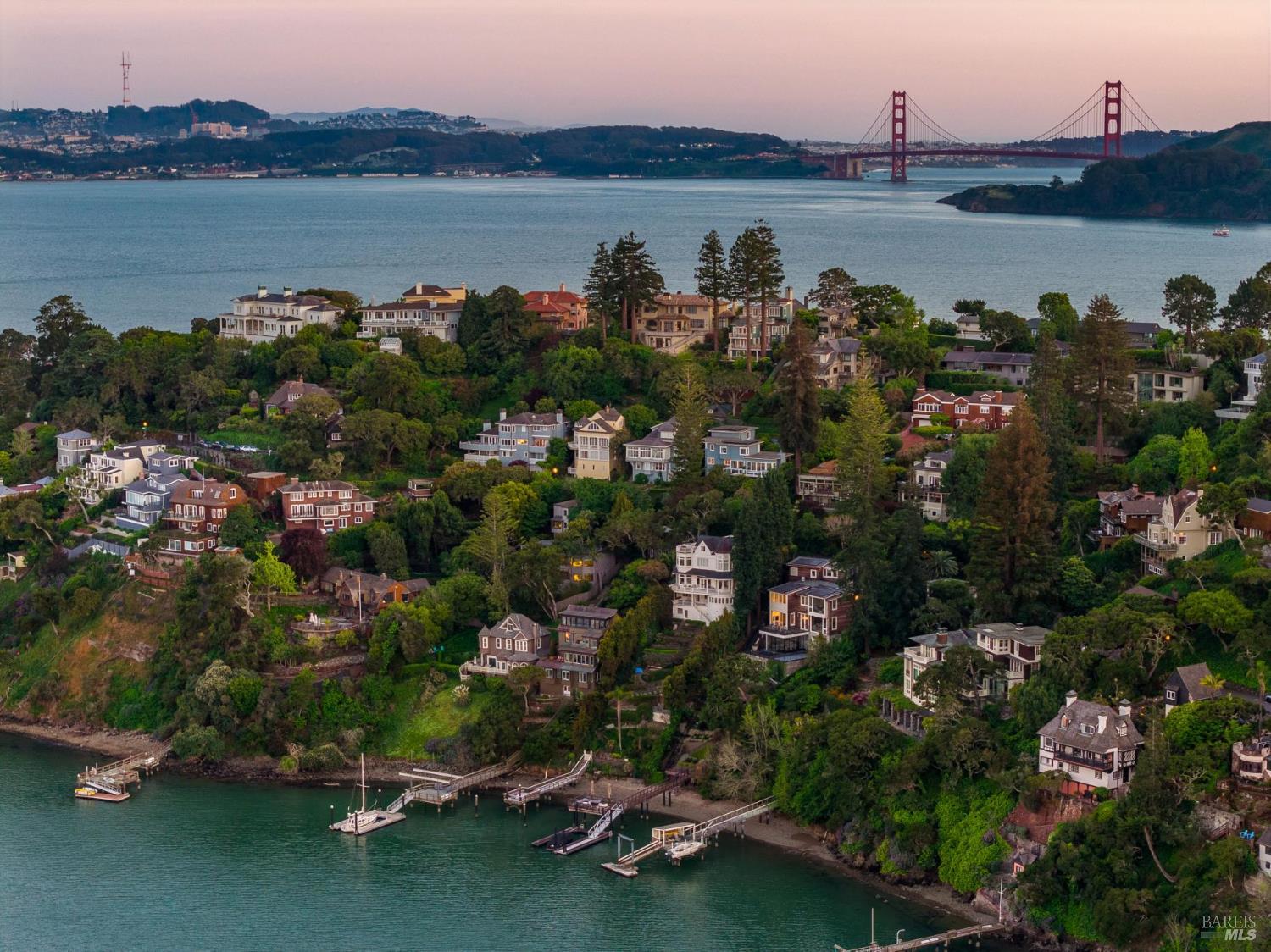 Detail Gallery Image 73 of 77 For 290 Beach Rd, Belvedere,  CA 94920 - 6 Beds | 5 Baths