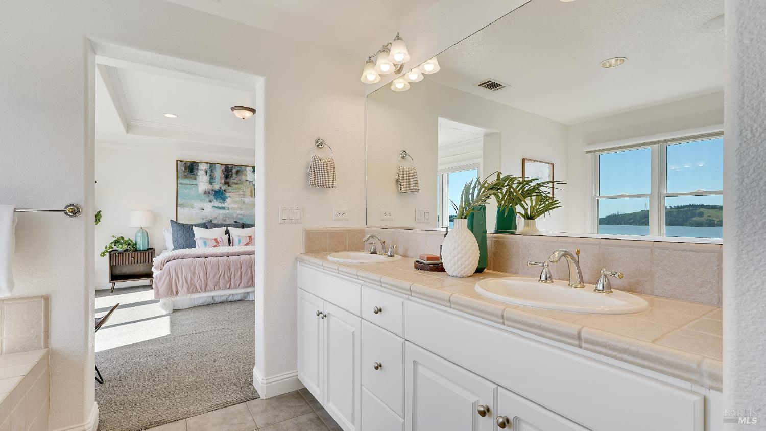 Detail Gallery Image 42 of 82 For 574 Anderson Ln, Benicia,  CA 94510 - 3 Beds | 2/1 Baths