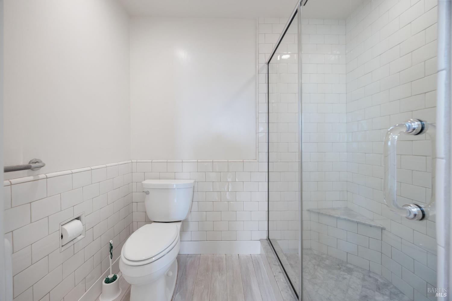 Detail Gallery Image 19 of 42 For 363 Headlands Ct, Sausalito,  CA 94965 - 2 Beds | 2/1 Baths