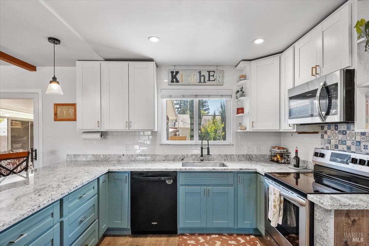 Detail Gallery Image 19 of 45 For 2901 Laurel St, Napa,  CA 94558 - 2 Beds | 2 Baths