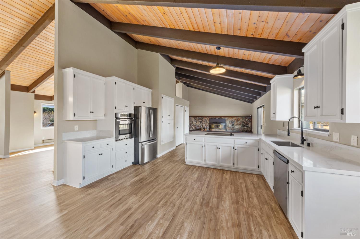 Detail Gallery Image 12 of 48 For 5 Mcdonald Ln, Point Reyes Station,  CA 94956 - 3 Beds | 2/1 Baths