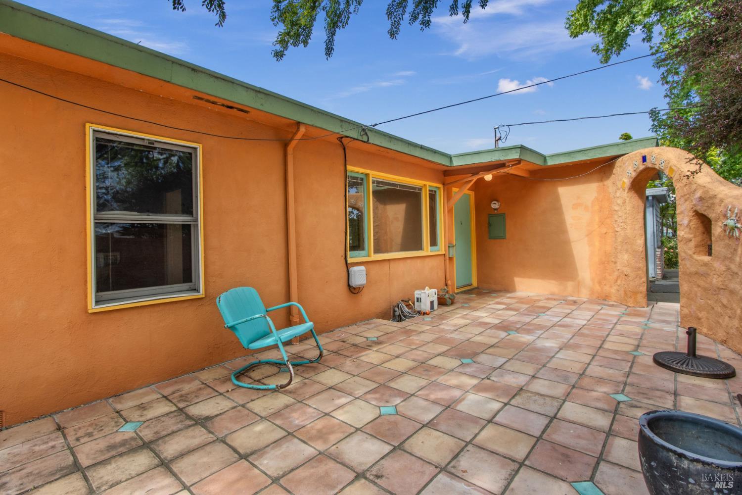 Detail Gallery Image 4 of 30 For 640 E L St, Benicia,  CA 94510 - 3 Beds | 1 Baths